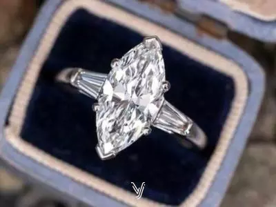 Alasan Mengapa Berlian Potongan Marquise Sering Digunakan dalam Desain Perhiasan Multi-Stone
