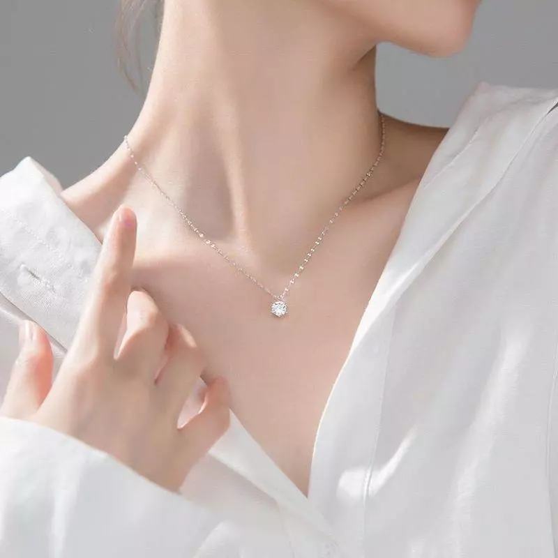 Tips Memilih Kalung Berlian yang Cocok untuk Acara Spesial