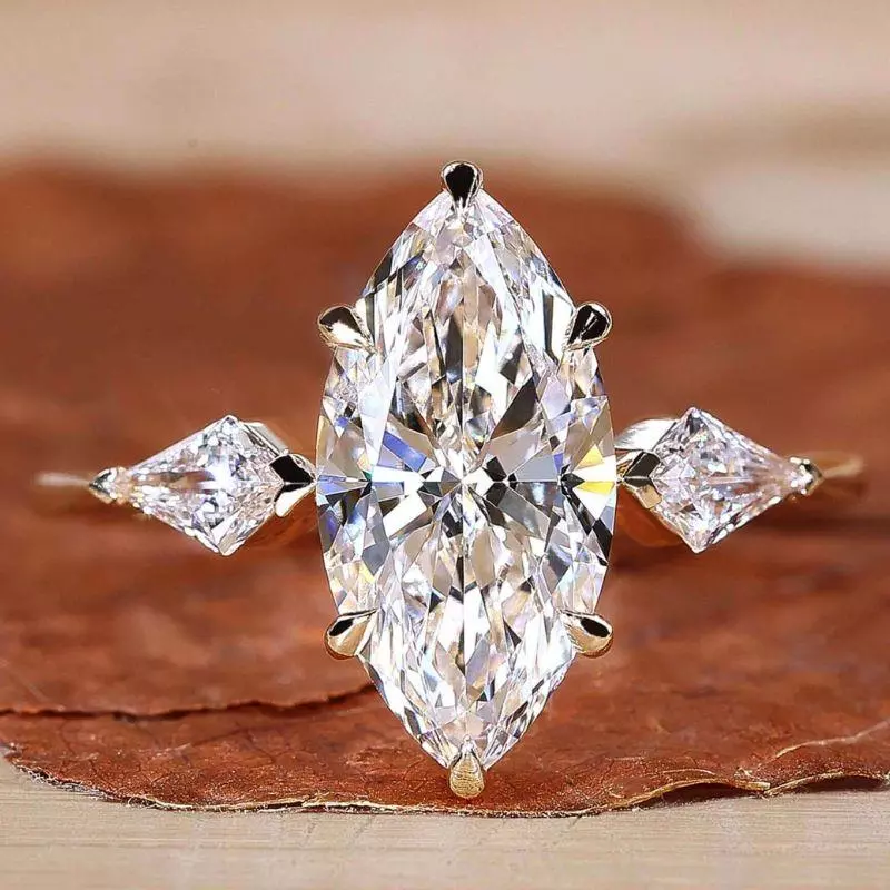 Cincin Tiga Batu (Three-Stone) Marquise