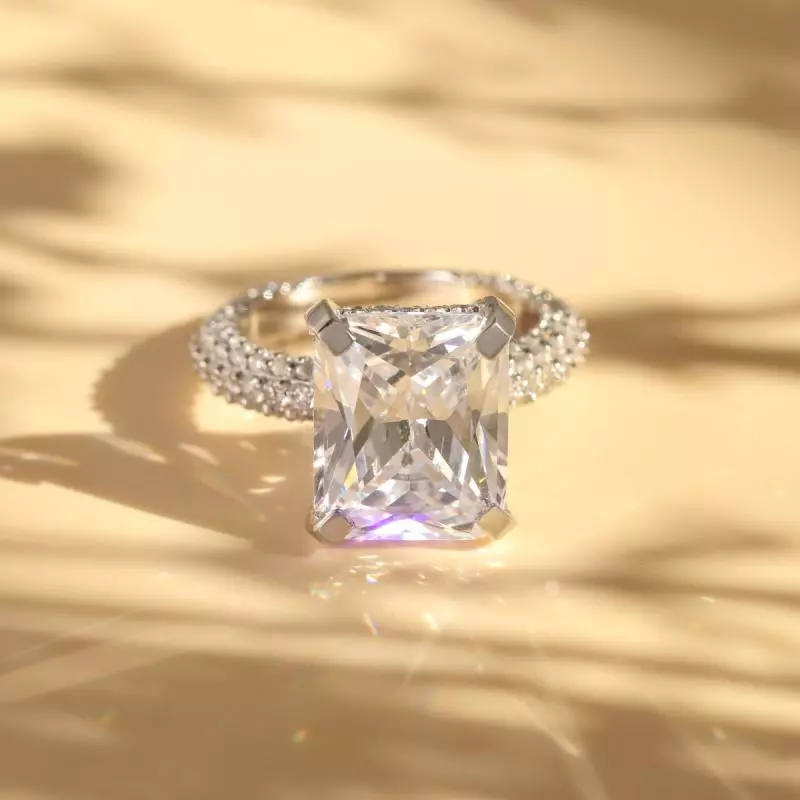 1. Princess Diamond Hanya Cocok untuk Cincin Tunangan