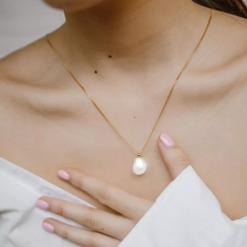 Mengapa Memilih Liontin Berlian untuk Hadiah Valentine?
