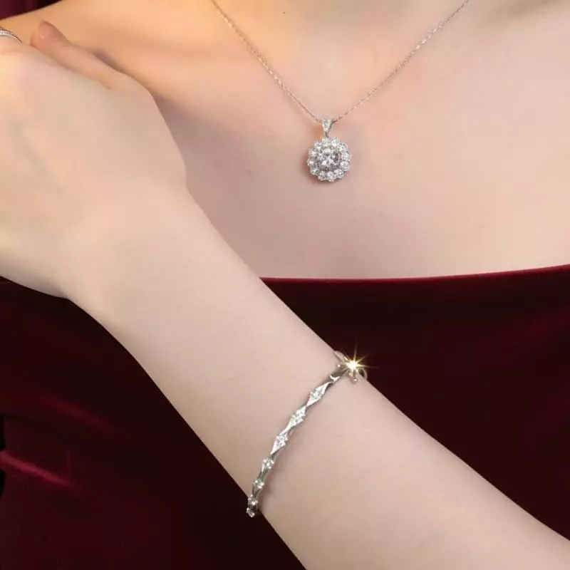 Koleksi Liontin Berlian Terbaru dari Grand Victoria Jewellery